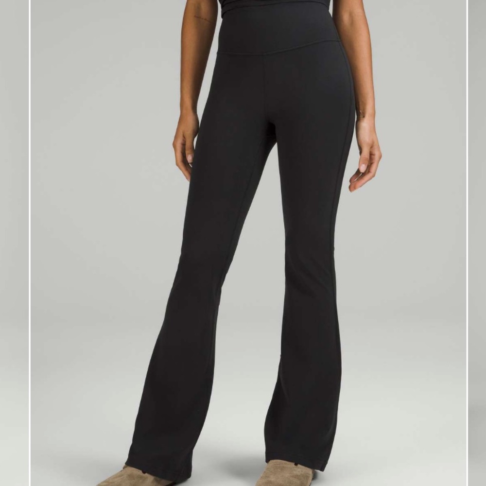 Lululemon Groove Super-High-Rise Flared Pant *Nulu
Black W5FG2S - Picture 2 of 7